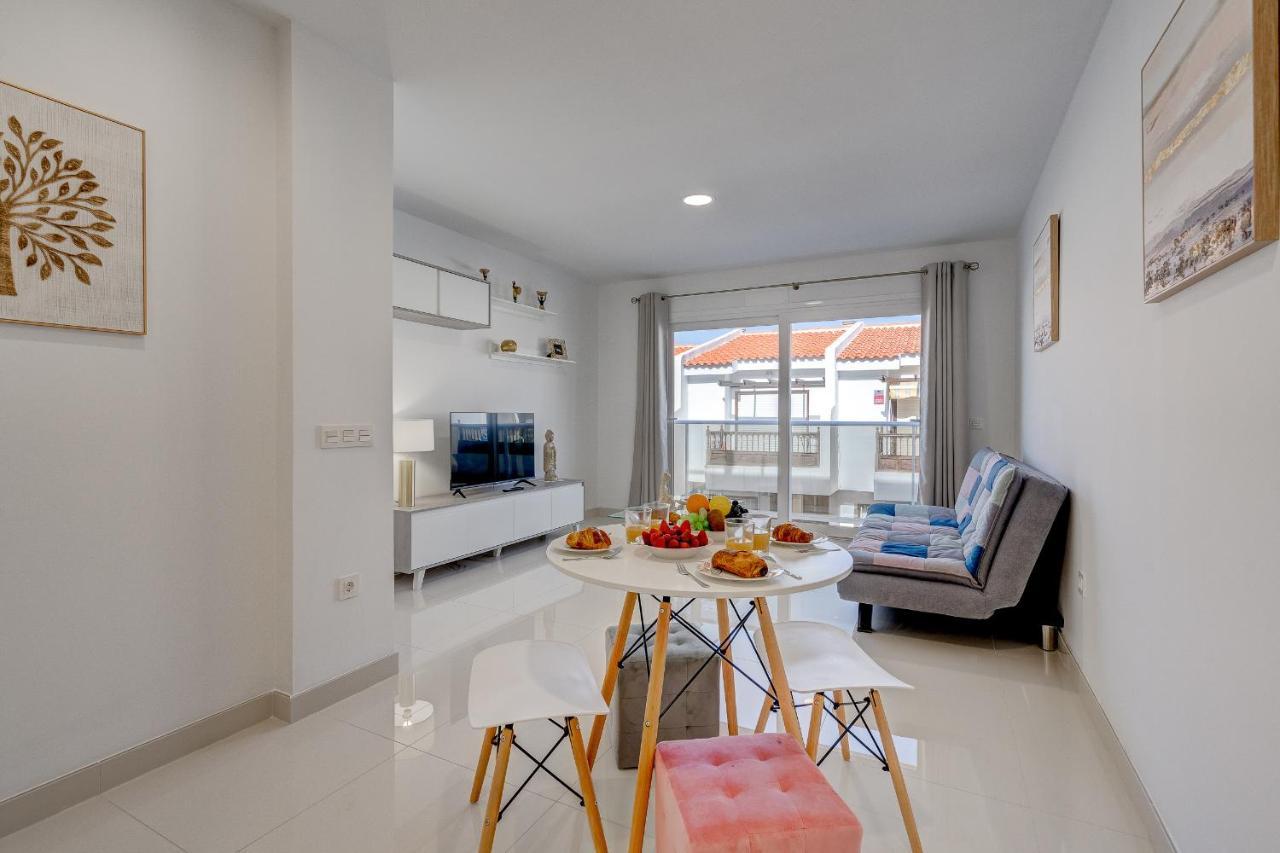 Appartement Coastal Escape à Playa de San Juan  Extérieur photo
